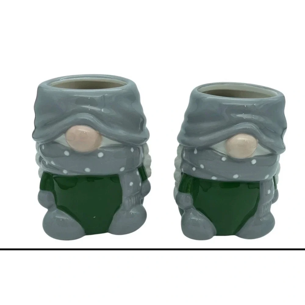 Pottery Barn Set of 2 Gnomes Ceramic Mugs Christmas Holiday Green Gray